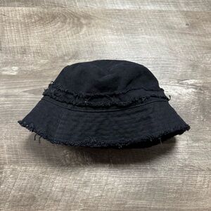 Steve Madden Black Bucket Hat O/S
